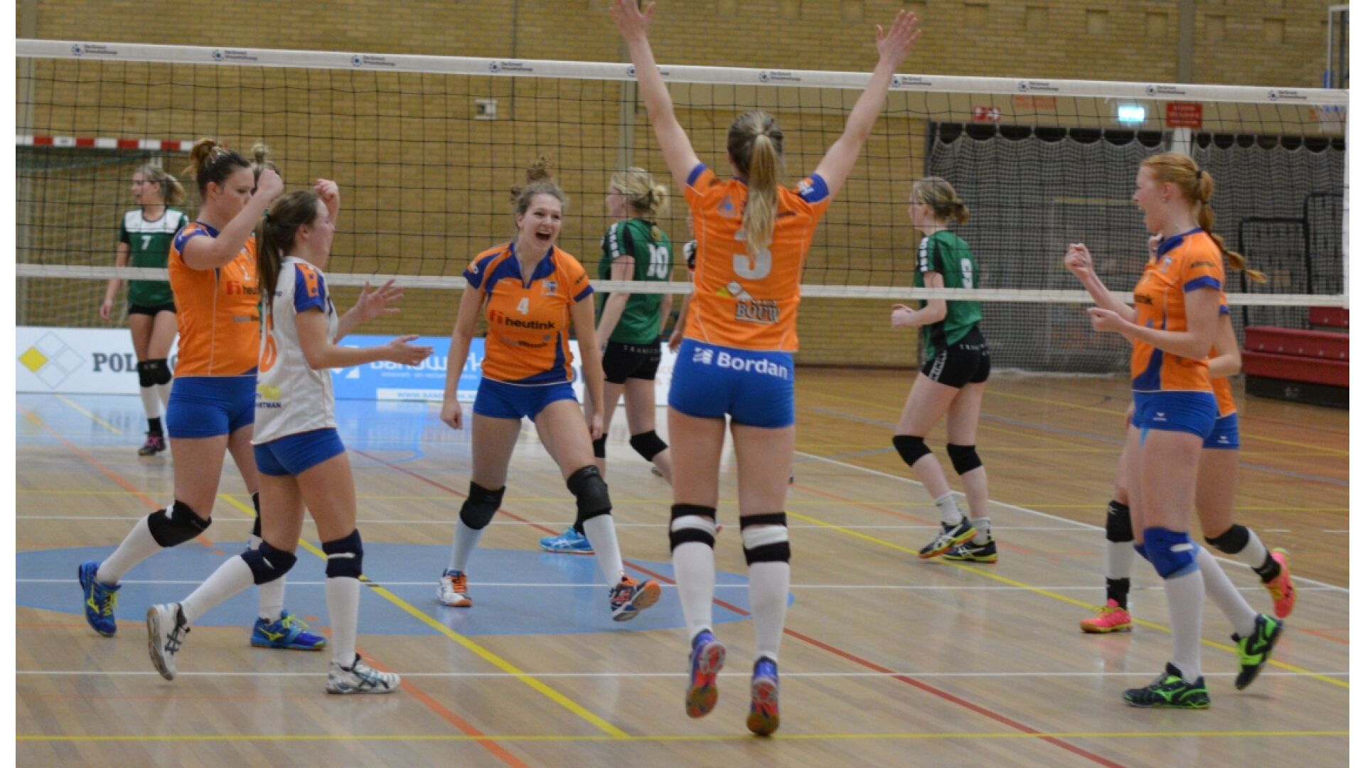 Dames 1 wint nipt van Dash