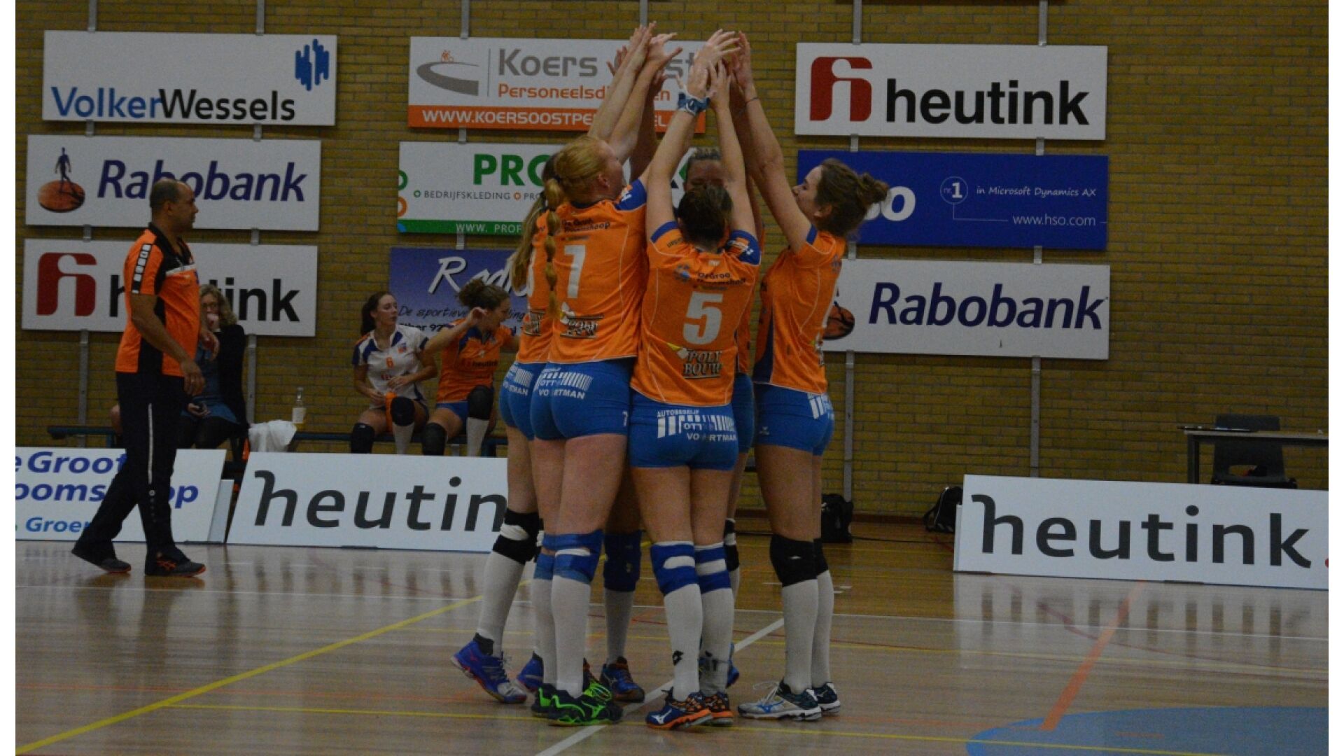Dames 1 neemt 3 punten uit Wageningen