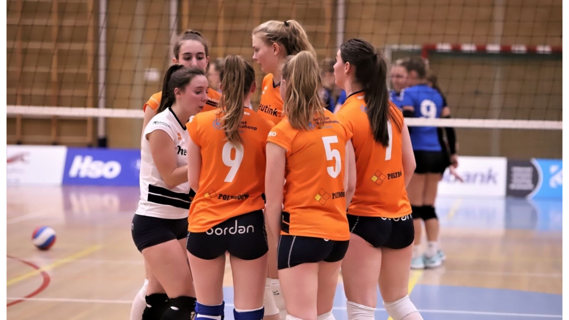 Rivo Dames 1 wint weer niet (van Lutheria)