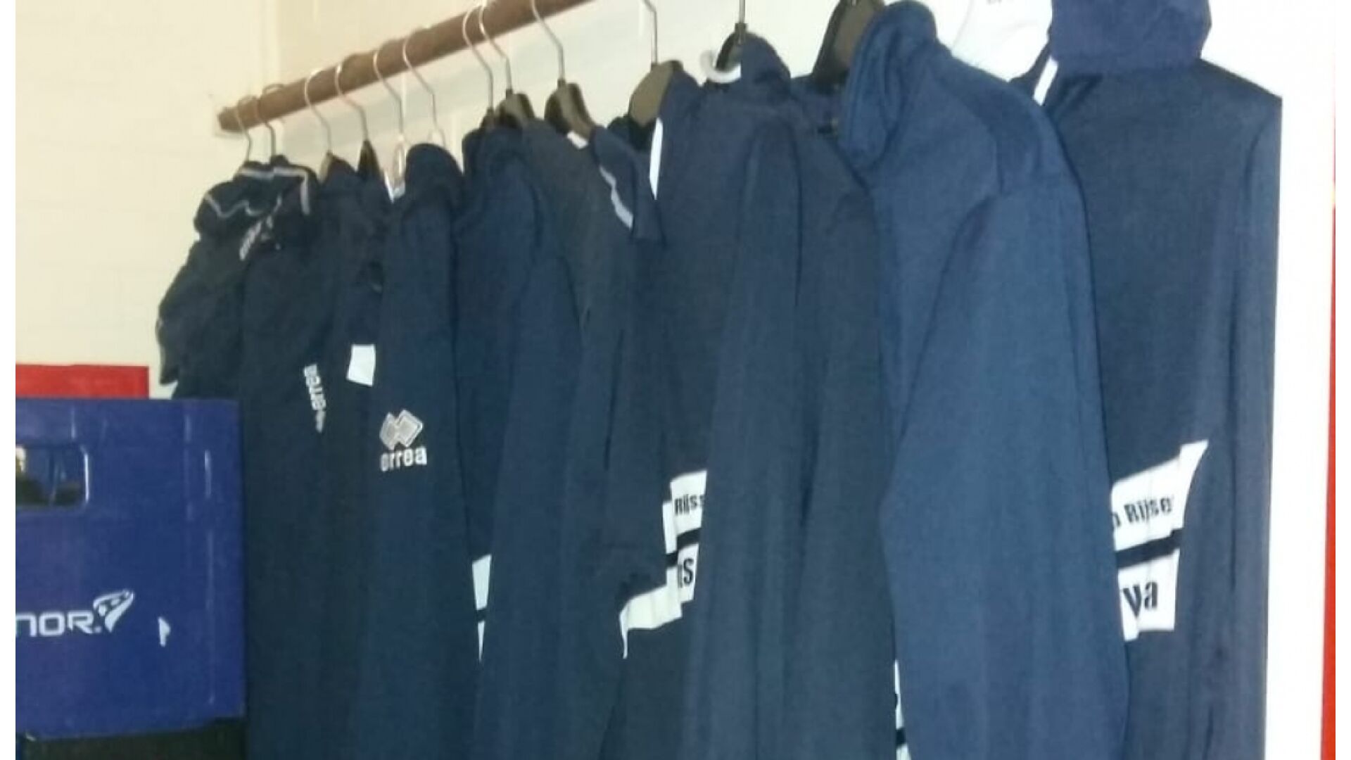 (gedeeltelijk) Nieuwe kledinglijn