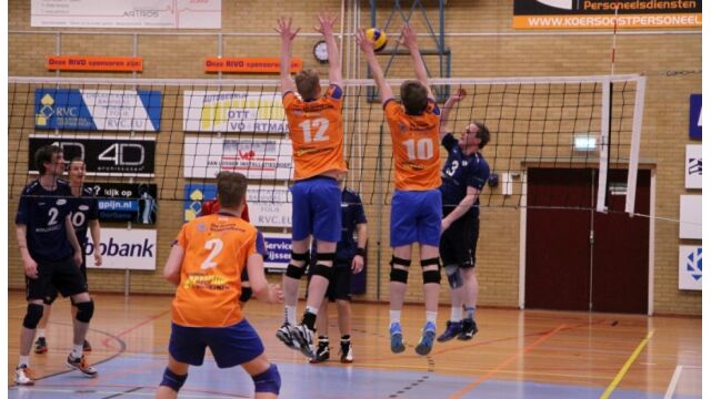 Vernieuwd Heren 1 thuis in de Reggehal