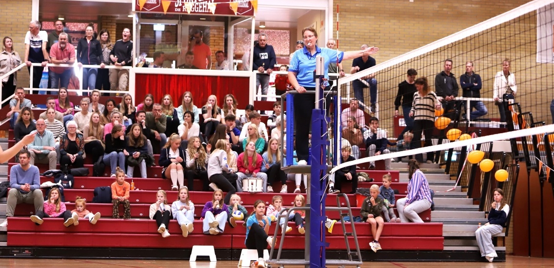 Foto bij Volle tribunes bij dames 1, maar leeg resultaat