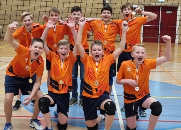 Foto bij Jongens C1 kampioen, straks verder als Jongens B1