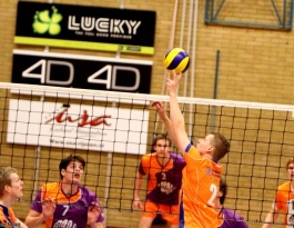 Foto bij Rivo H2 - Harambee, 9-1-2016