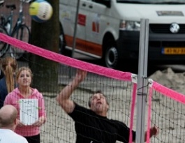 Foto bij Beachvolleybal voor jong en oud